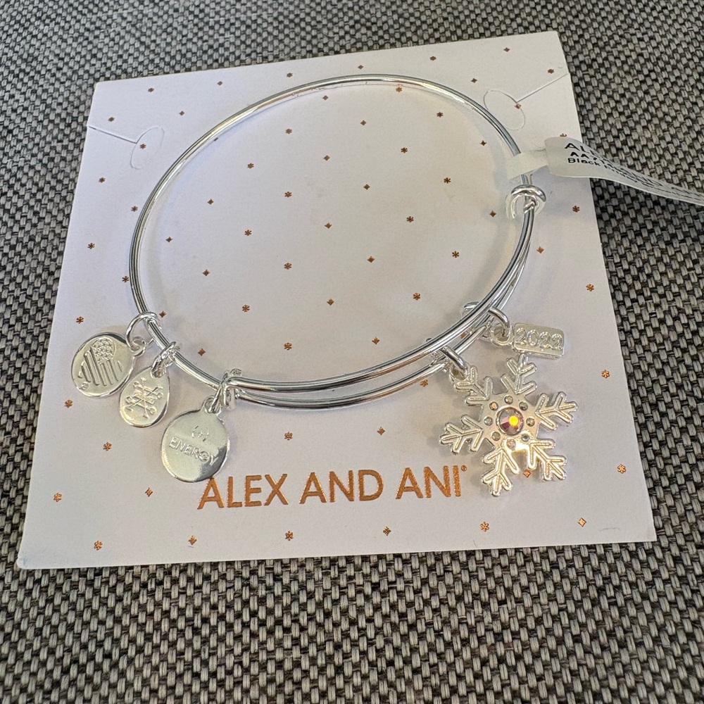 NEW Alex and Ani 2022 Black Friday Shiny Silver Snowflake Charm Bangle w/Crystal